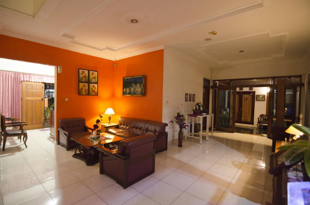 Fora Guest House Taman Lingkar Bandung Exterior foto