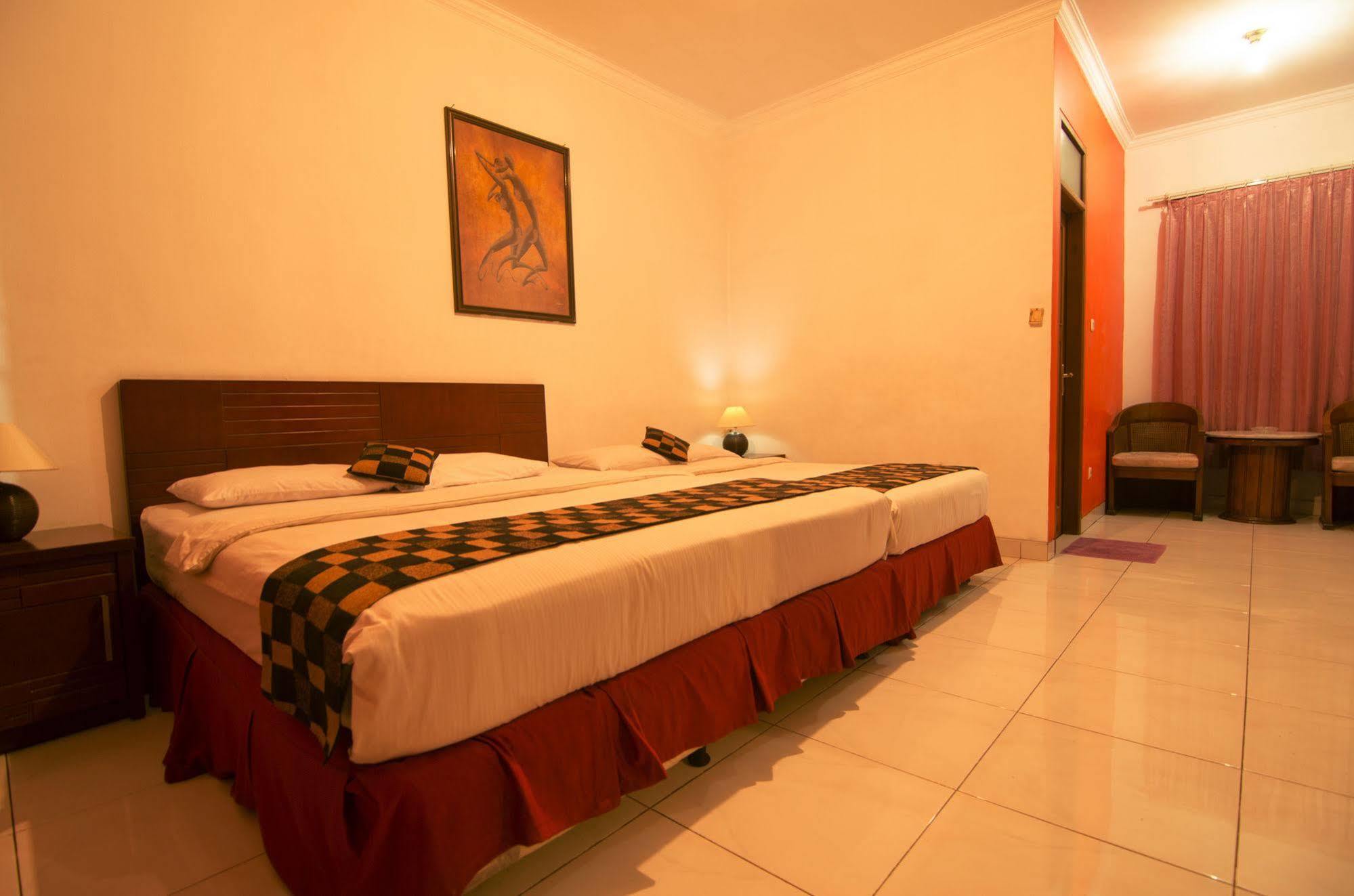 Fora Guest House Taman Lingkar Bandung Exterior foto